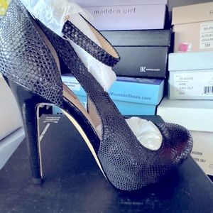 INC international concepts pumps